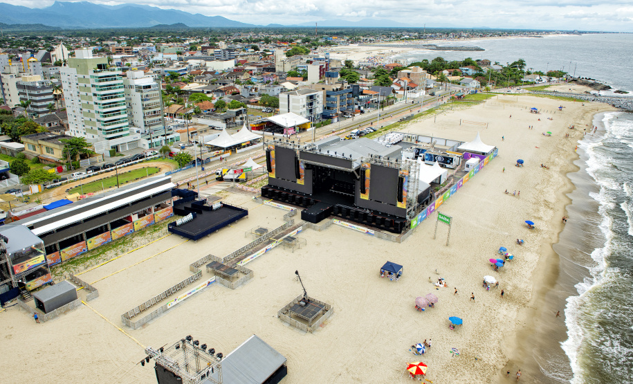 Temporada 2024/2025 do Verão Maior Paraná movimentou quase R$ 700 milhões em licenciamentos ambientais de novos empreendimentos no Litoral.