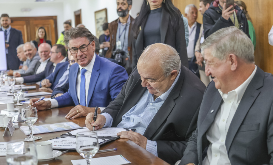 Novo marco regulatório da Ilha do Mel avança com instituição de comitê gestor