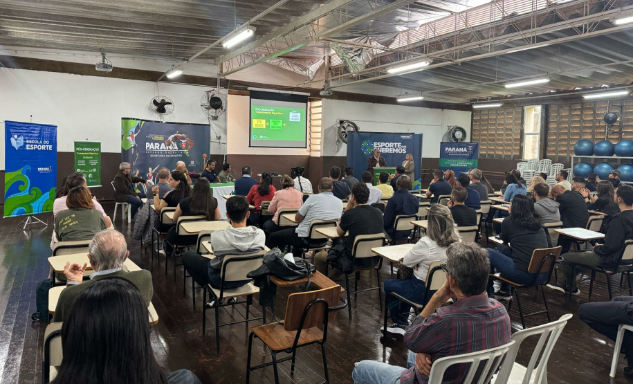 ESPORTE FORMAÇÃO E CAPACITAÇÃO PROFISSIONAIS