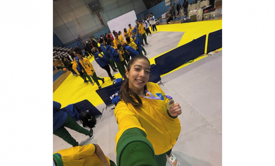 Paranaenses conquistam 11 medalhas em mundial escolar realizado na Sérvia
