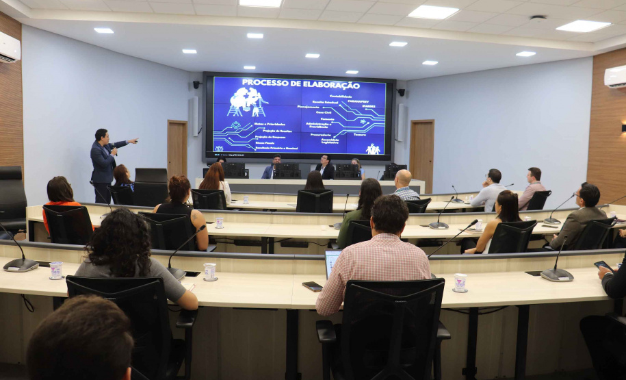 População elege prioridades para o orçamento de 2026 do Paraná em audiência pública