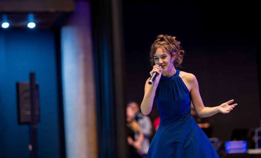 : Grupo de dança do Colégio Estadual do Paraná prepara turnê em homenagem a Poty Lazzarotto