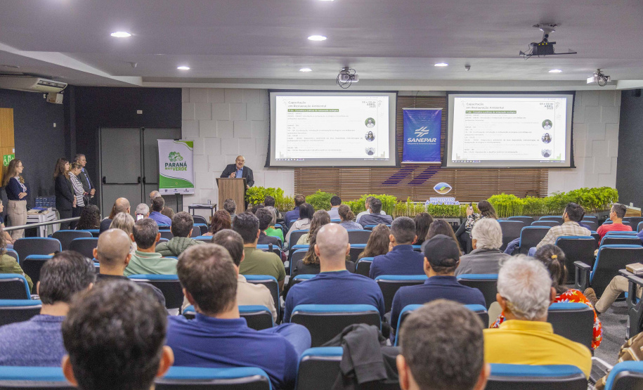 Rafael Greca, secretário de Estado do Desenvolvimento Sustentável, durante a apresentação do MonitoraPRAD para servidores da Sedest