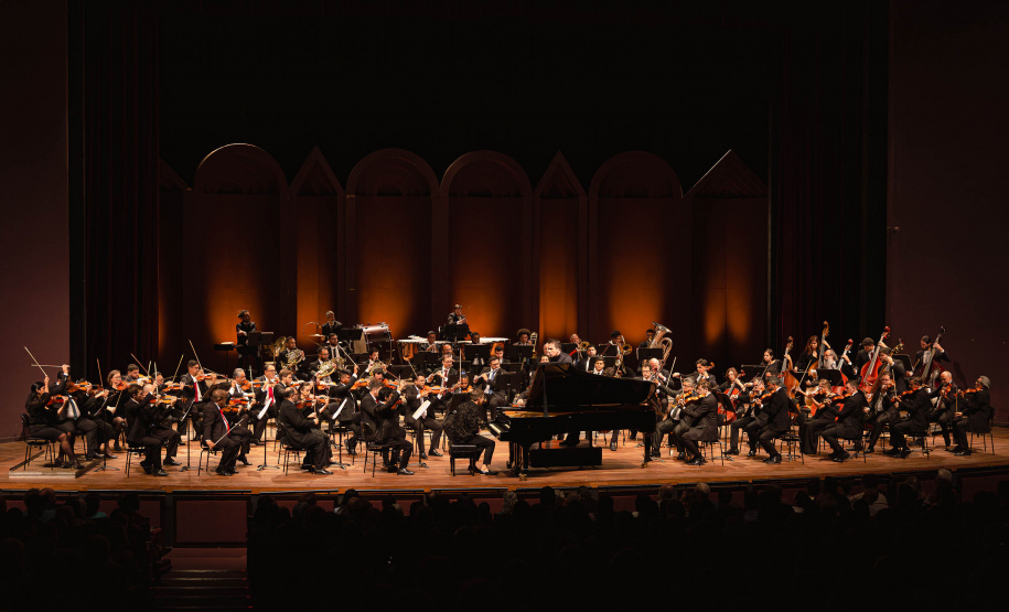Orquestra Sinfônica do Paraná encanta público com obras de Prokofiev e Schumann