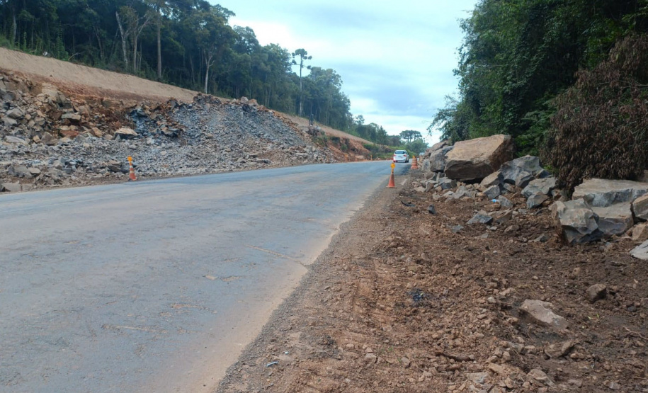 DER - PRC - 466 - Detonação de rocha em Guarapuava