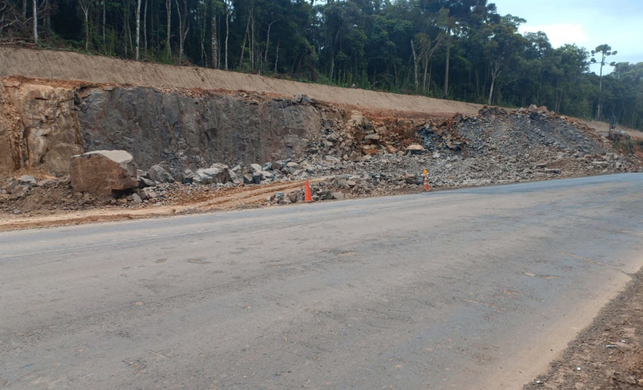 DER - PRC - 466 - Detonação de rocha em Guarapuava