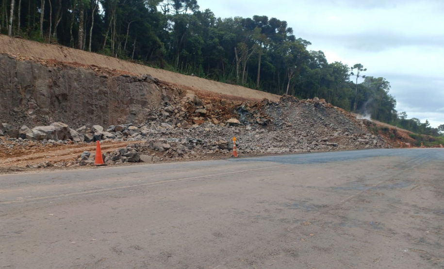 DER - PRC - 466 - Detonação de rocha em Guarapuava