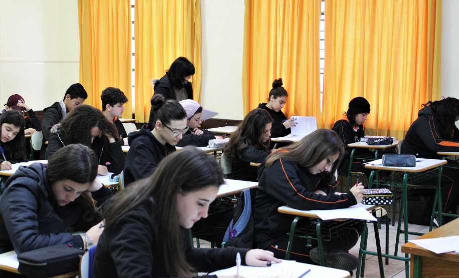 Prazo para solicitar isenção da taxa de inscrição do Enem 2025 termina nesta sexta-feira