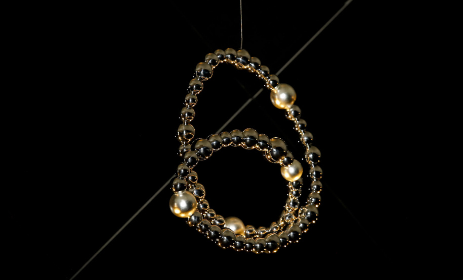 Últimos dias da exposição “O Olho da Noite”, do francês Jean-Michel Othoniel