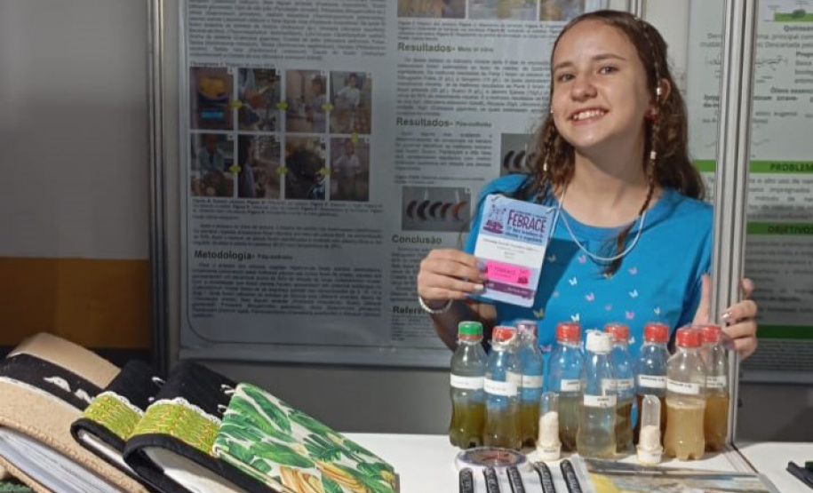 SEED ESTUDANTE PREMIADA MAIOR FEIRA DE CIÊNCIAS