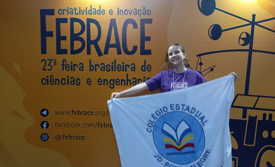 SEED ESTUDANTE PREMIADA MAIOR FEIRA DE CIÊNCIAS