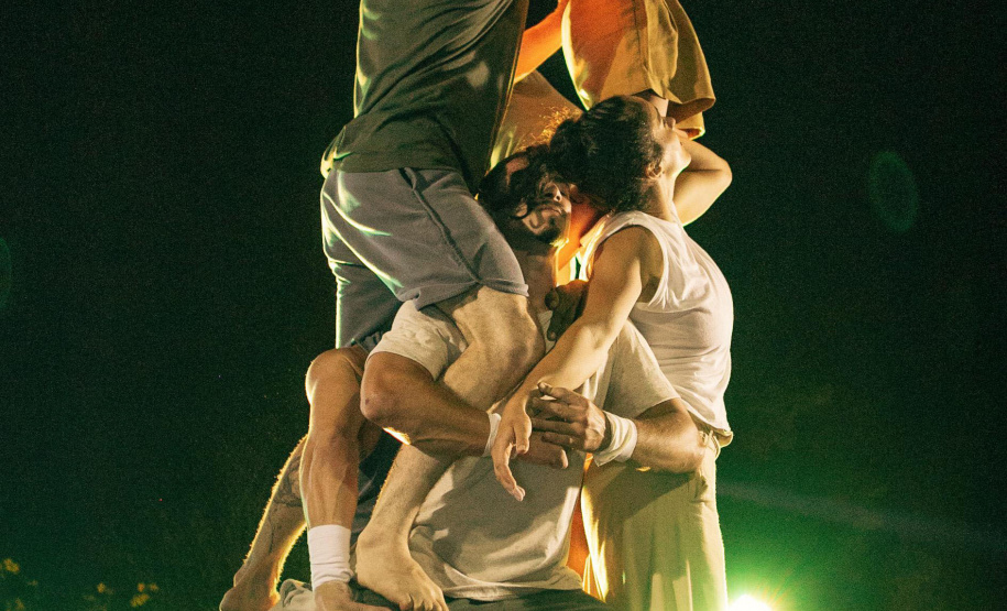 ACROBATAS REVERSO FILMES