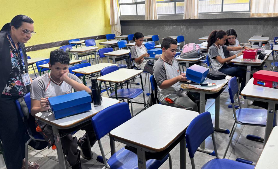 Estudantes de colégio estadual desenvolvem calculadora pedagógica para ajudar colegas a aprender tabuada