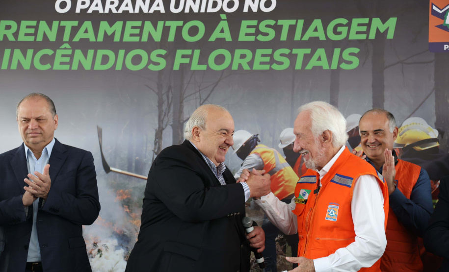 R$ 22 milhões: Estado entrega equipamentos a 100 municípios para combate a incêndios