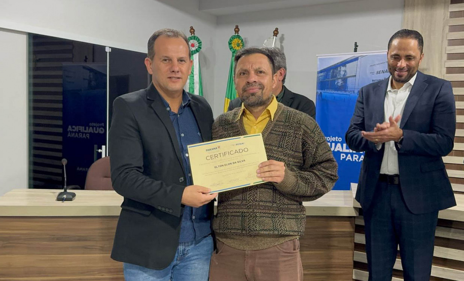 Qualifica Paraná forma mais de 60 alunos em cursos profissionalizantes em Tijucas do Sul e Agudos do Sul