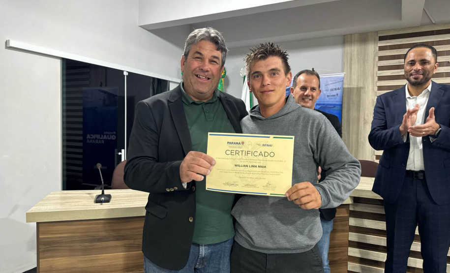 Qualifica Paraná forma mais de 60 alunos em cursos profissionalizantes em Tijucas do Sul e Agudos do Sul
