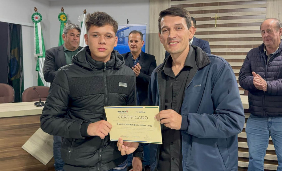 Qualifica Paraná forma mais de 60 alunos em cursos profissionalizantes em Tijucas do Sul e Agudos do Sul