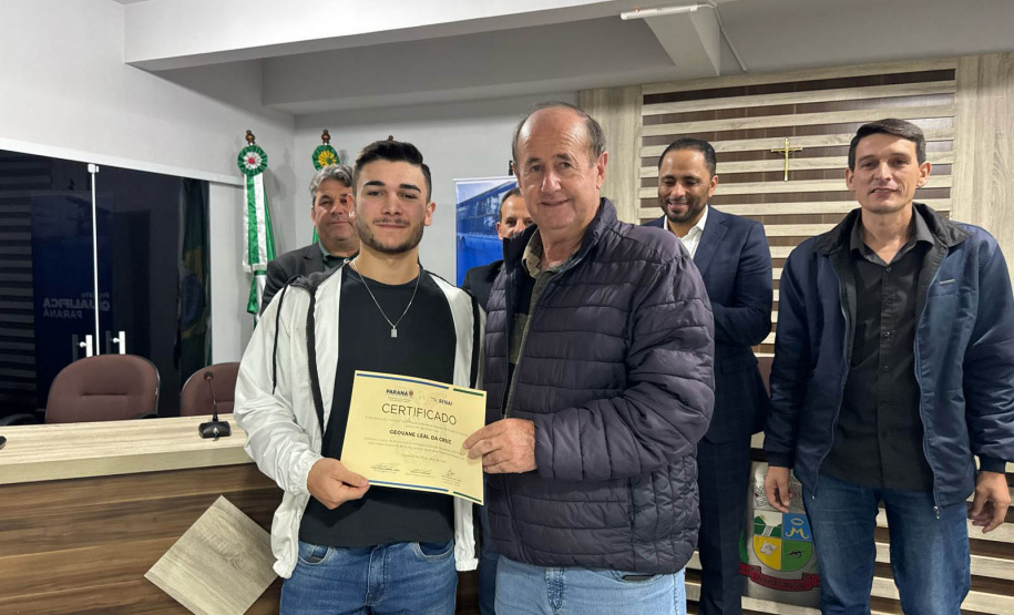 Qualifica Paraná forma mais de 60 alunos em cursos profissionalizantes em Tijucas do Sul e Agudos do Sul