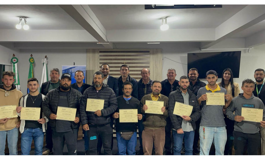 Qualifica Paraná forma mais de 60 alunos em cursos profissionalizantes em Tijucas do Sul e Agudos do Sul