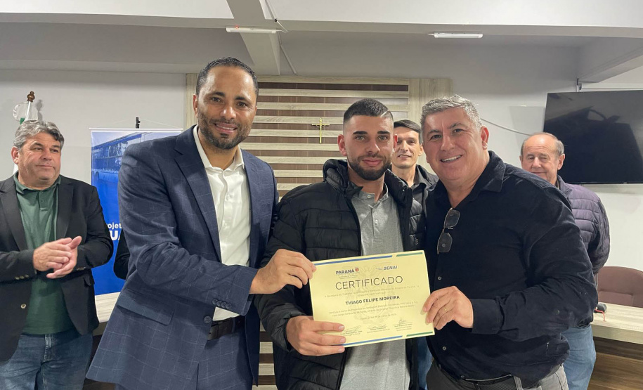 Qualifica Paraná forma mais de 60 alunos em cursos profissionalizantes em Tijucas do Sul e Agudos do Sul