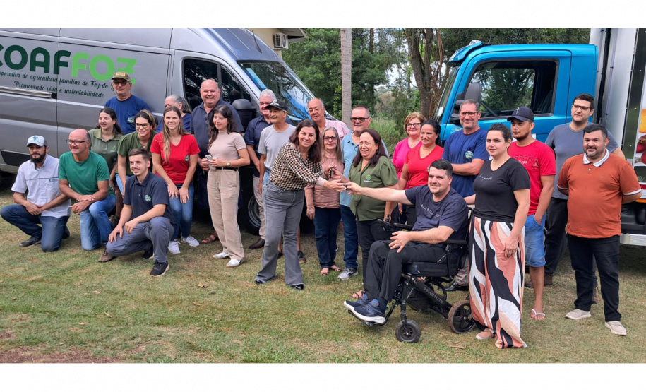 SEAB Cooperativa recebe veículos para fortalecer distribuição de alimentos escolares