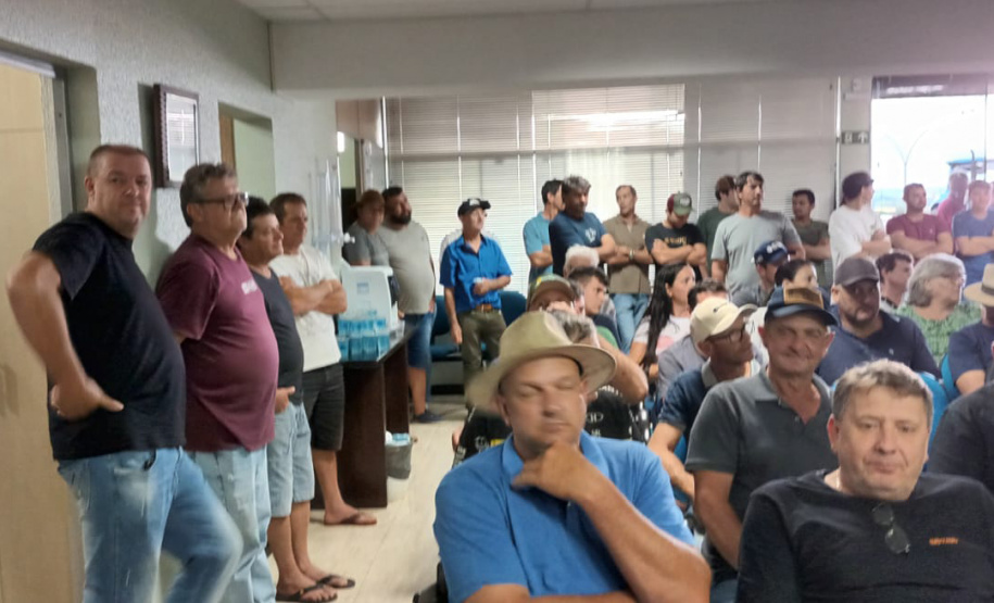 SEAB ENTREGA MÁQUINAS NOVA PRATA DO IGUAÇU