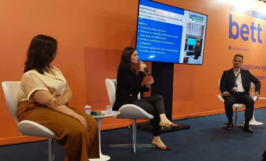 Paraná apresenta modelo inovador de parceria público-privada e políticas de leitura digital na educação durante a Bett Brasil 2025