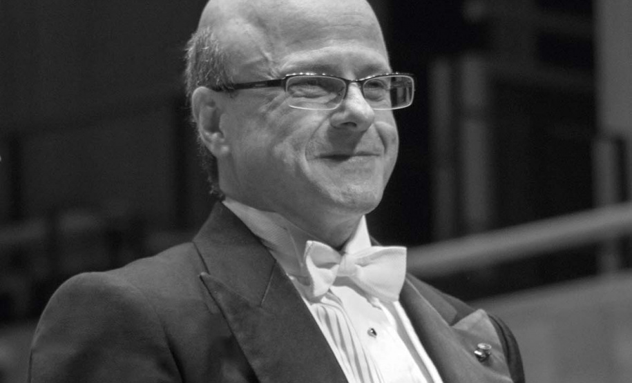 Desde 2022, a orquestra é liderada pelo maestro Roberto Tibiriçá, que já vinha atuando pela orquestra por 18 anos como regente convidado.