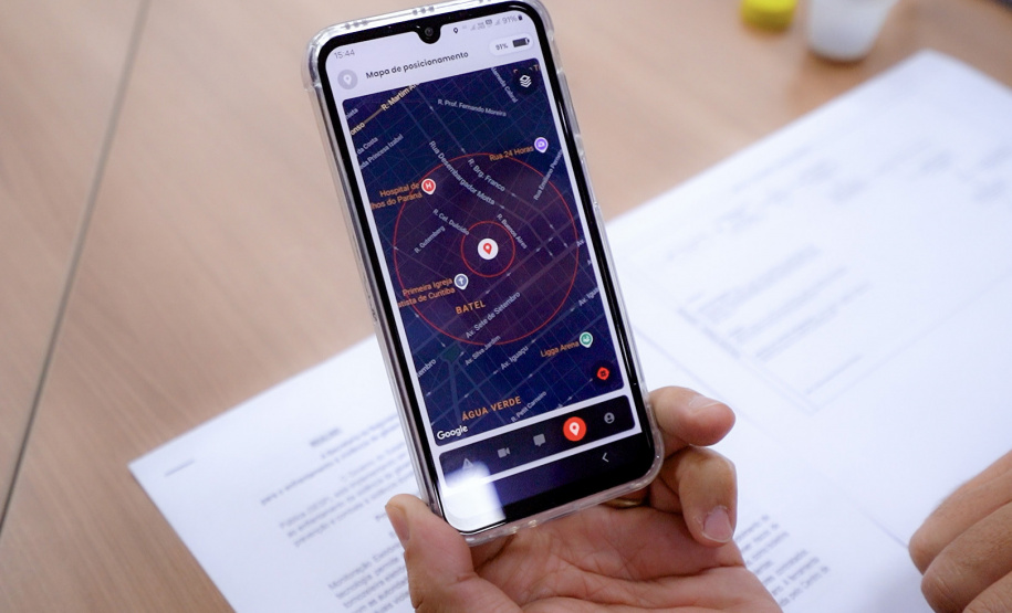 Como será a monitoração simultânea de mulheres vítimas de violência e agressores