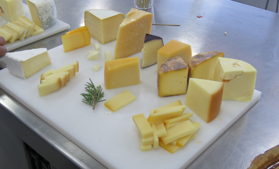 Ações da Adapar asseguram qualidade dos produtos do Prêmio Queijos do Paraná 2025