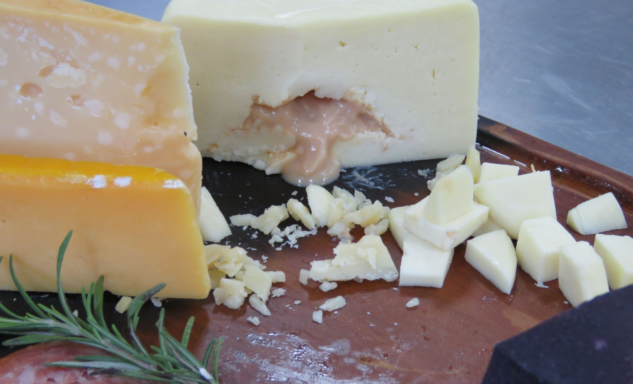 Ações da Adapar asseguram qualidade dos produtos do Prêmio Queijos do Paraná 2025