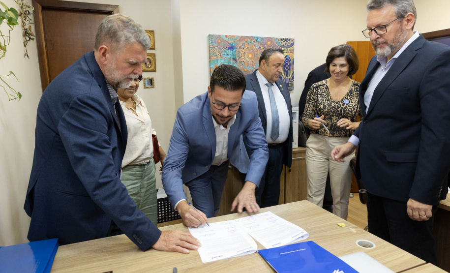 Sanepar amplia sistema de abastecimento e esgoto em Paraíso do Norte