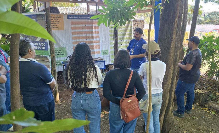 Lodo de Esgoto da Sanepar desperta interesse de visitantes da Expoingá