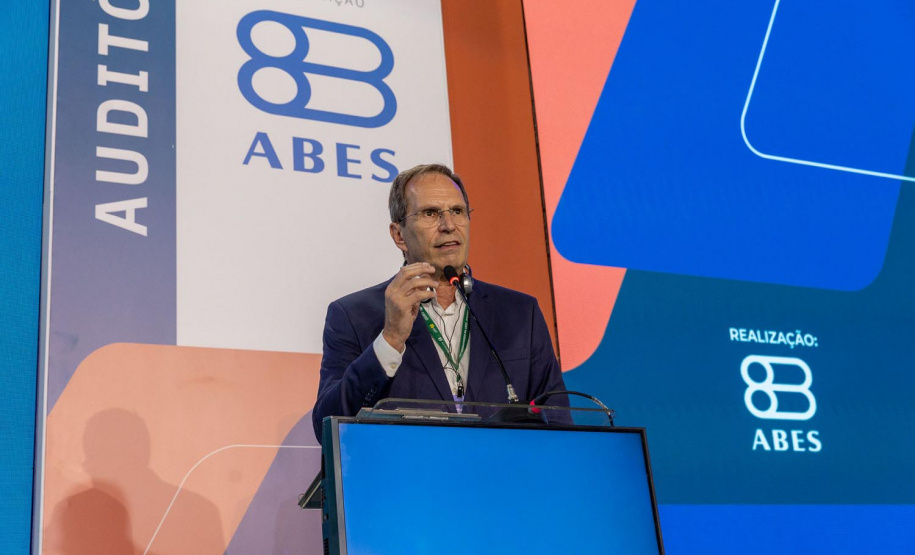 Resíduos sólidos, licenciamento ambiental e financiamento para o setor encerram participação da Sanepar.