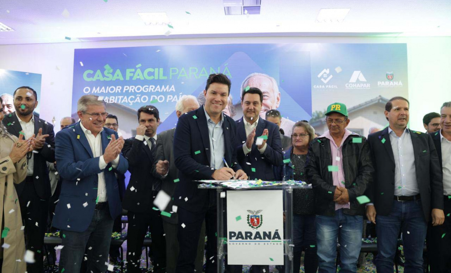 Casa Fácil Paraná chega a 110 mil famílias beneficiadas e investirá mais R$ 1,5 bilhão