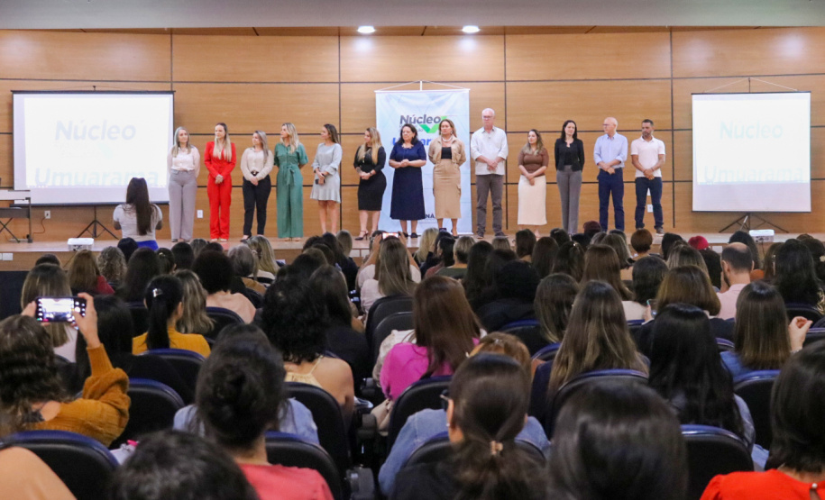 SEED - NRE de Umuarama capacita 600 professores em evento regional sobre autismo e inclusão