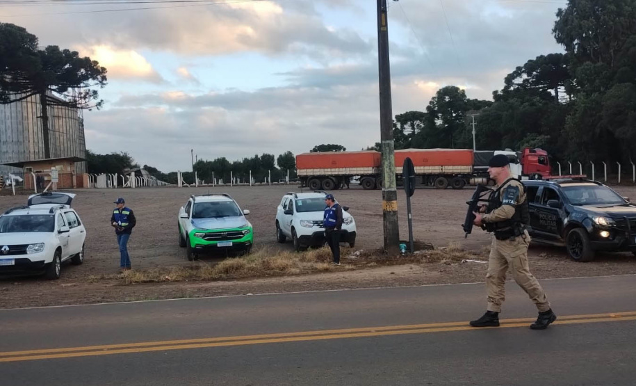 Operação conjunta da Receita Estadual e Adapar apreende R$ 2,6 milhões em mercadorias irregulares