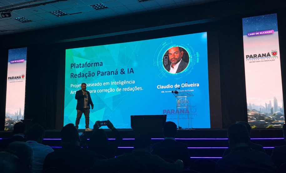 Paraná destaca uso de Inteligência Artificial na educação em evento nacional de tecnologia