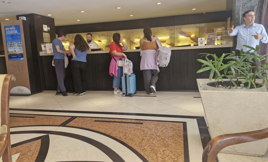 Paraná recebeu mais de 104 mil turistas estrangeiros em abril, melhor resultado para o mês desde 2018