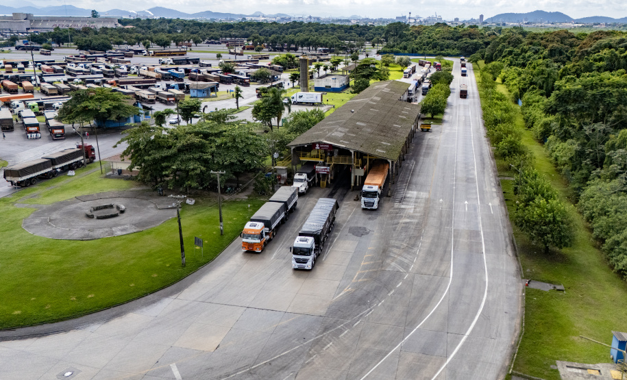 Porto de Paranaguá recebe o maior volume de caminhões da história no Pátio de Triagem