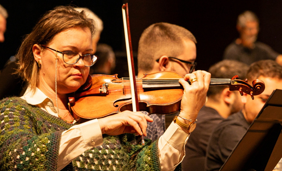 Unidos pelo amor à música: histórias de quem dá vida à Orquestra Sinfônica do Paraná