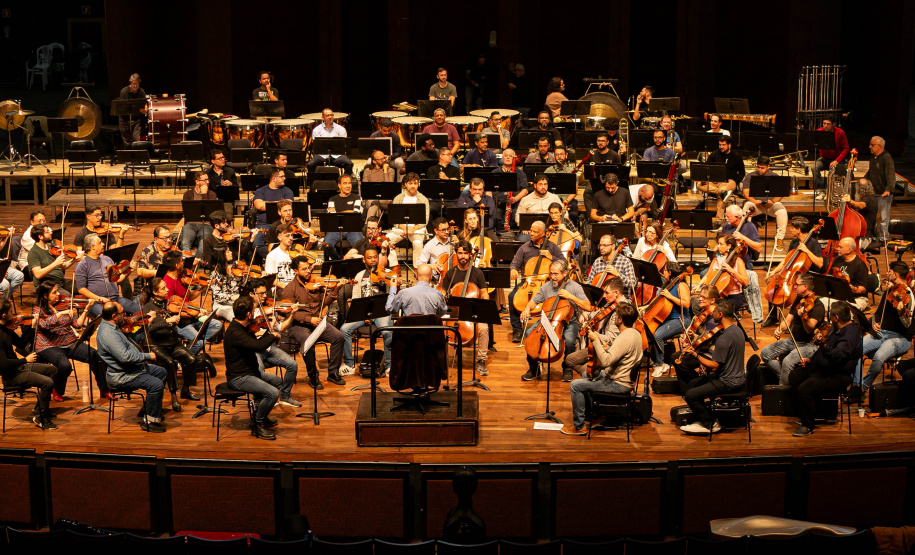 Unidos pelo amor à música: histórias de quem dá vida à Orquestra Sinfônica do Paraná