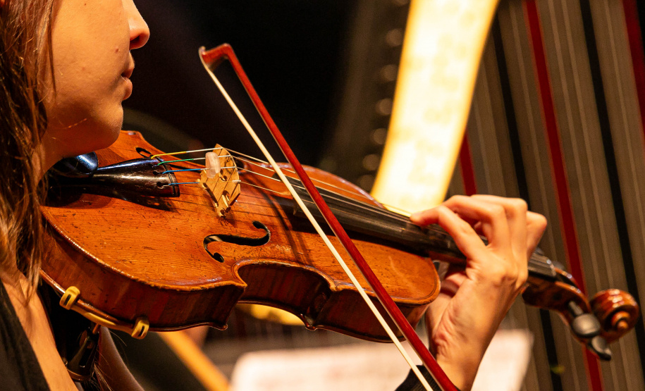 Famílias, movimentos, disposição no palco: confira como funciona uma orquestra sinfônica
