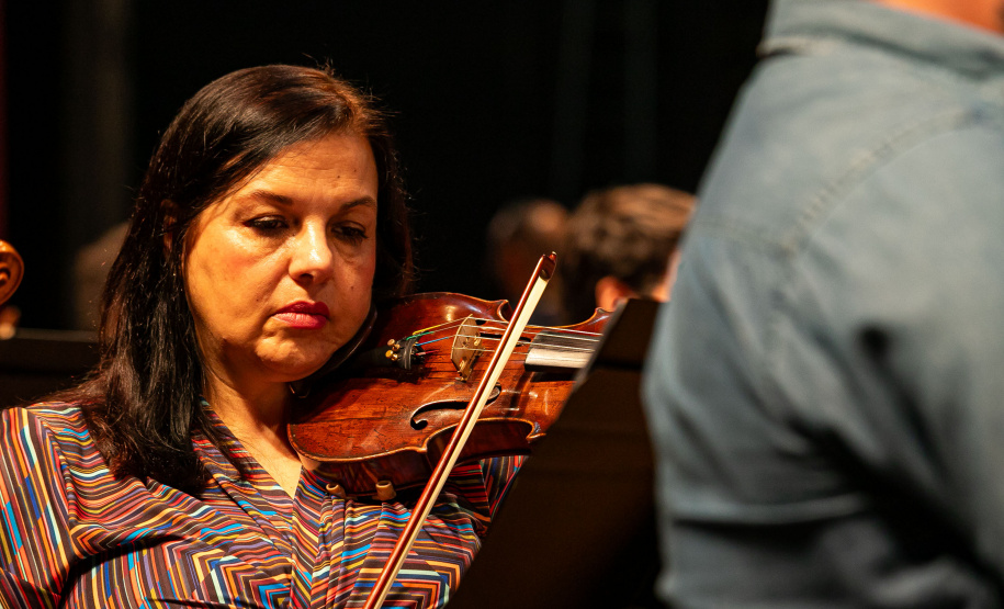 Unidos pelo amor à música: histórias de quem dá vida à Orquestra Sinfônica do Paraná