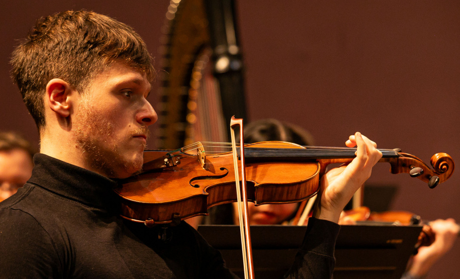 Unidos pelo amor à música: histórias de quem dá vida à Orquestra Sinfônica do Paraná
