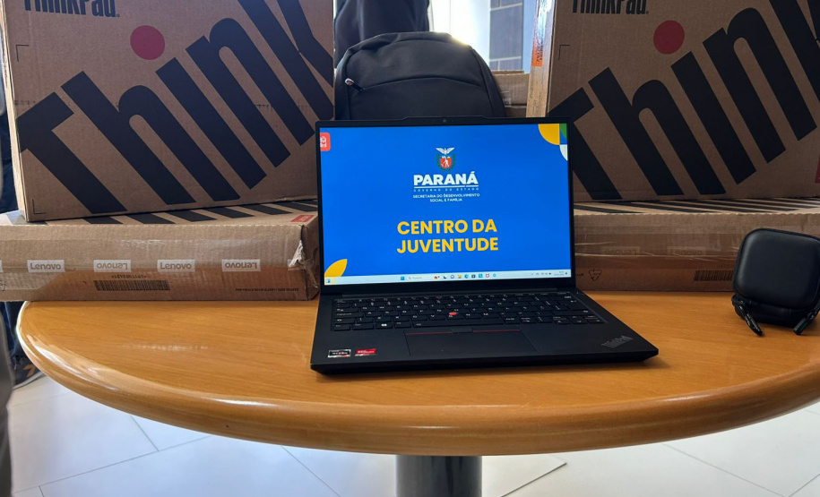Estado entrega 177 notebooks para equipar 28 Centros da Juventude