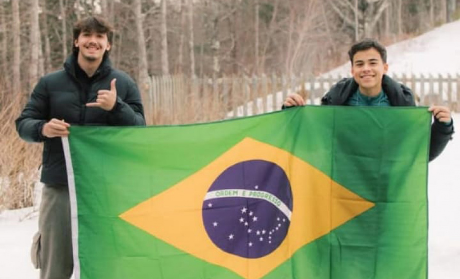 Saudade de casa: estudantes do Ganhando o Mundo vão passar o primeiro Dia das Mães fora do Brasil