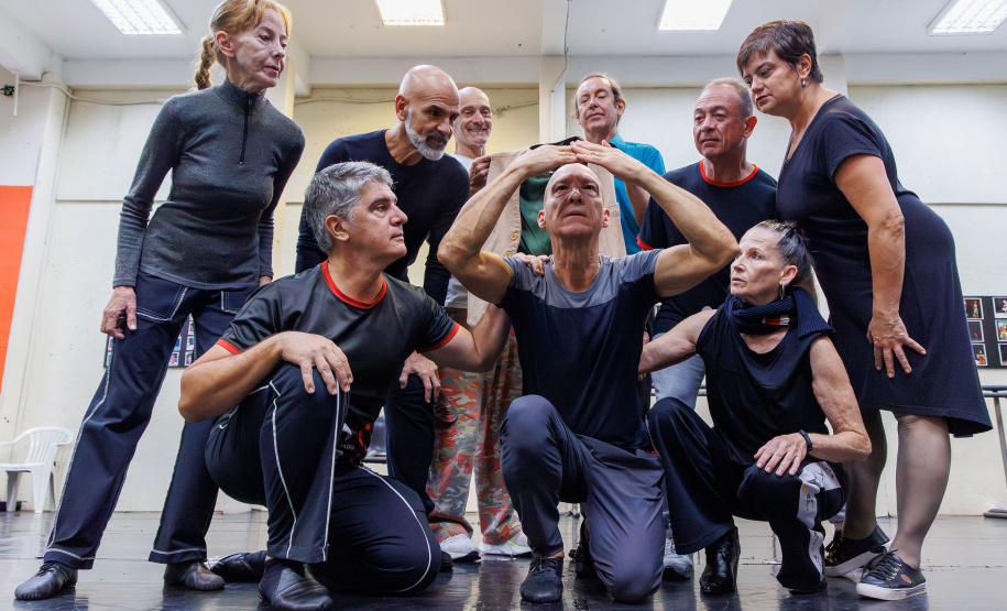 G2 Cia. de Dança estreia “Gregor – uma odisseia patética” no Teatro José Maria Santos