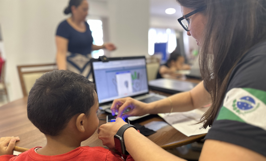 SEJU - Garantindo direitos às crianças, Secretaria da Justiça facilita vida de mães paranaenses