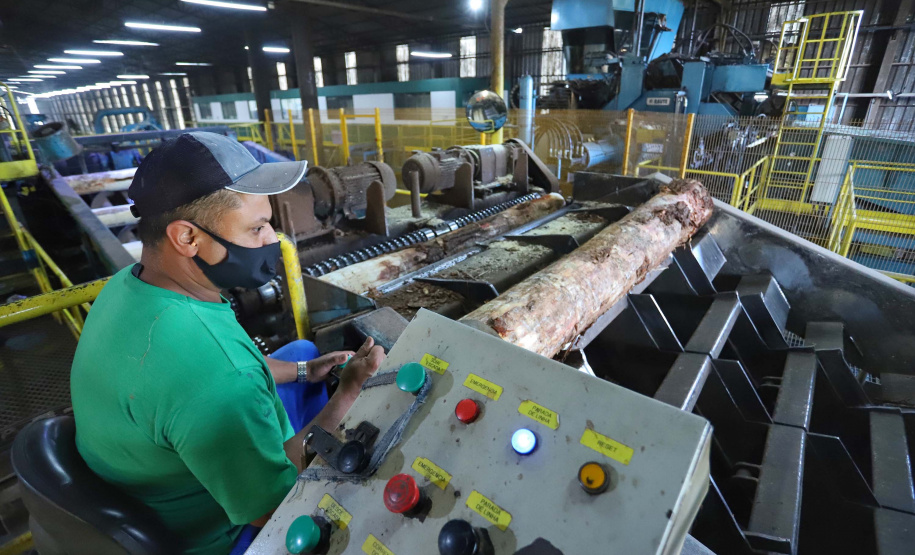 320 municípios registraram saldo positivo ou estável na geração de empregos em 2025